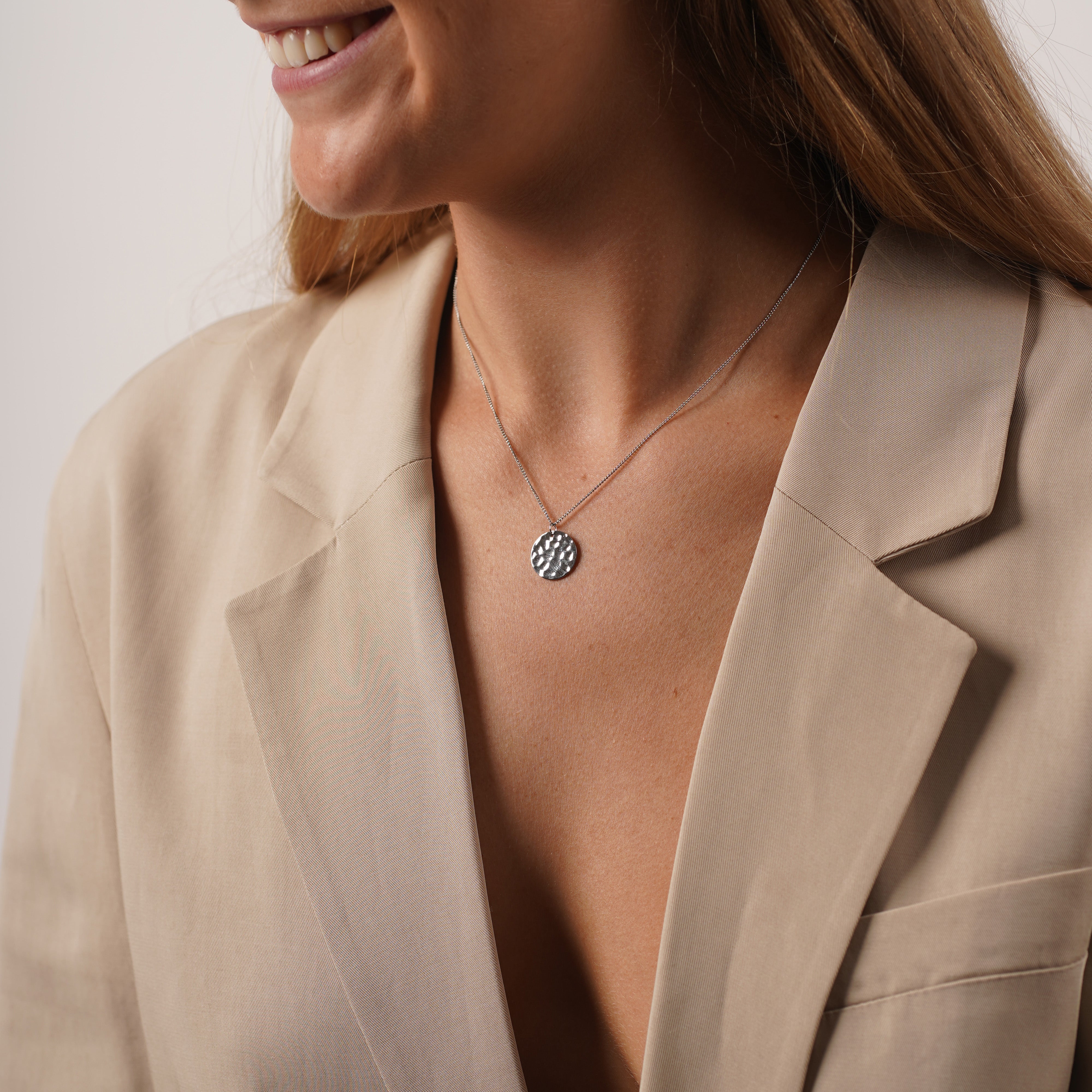 02 HAMMERED HALSKÆDE