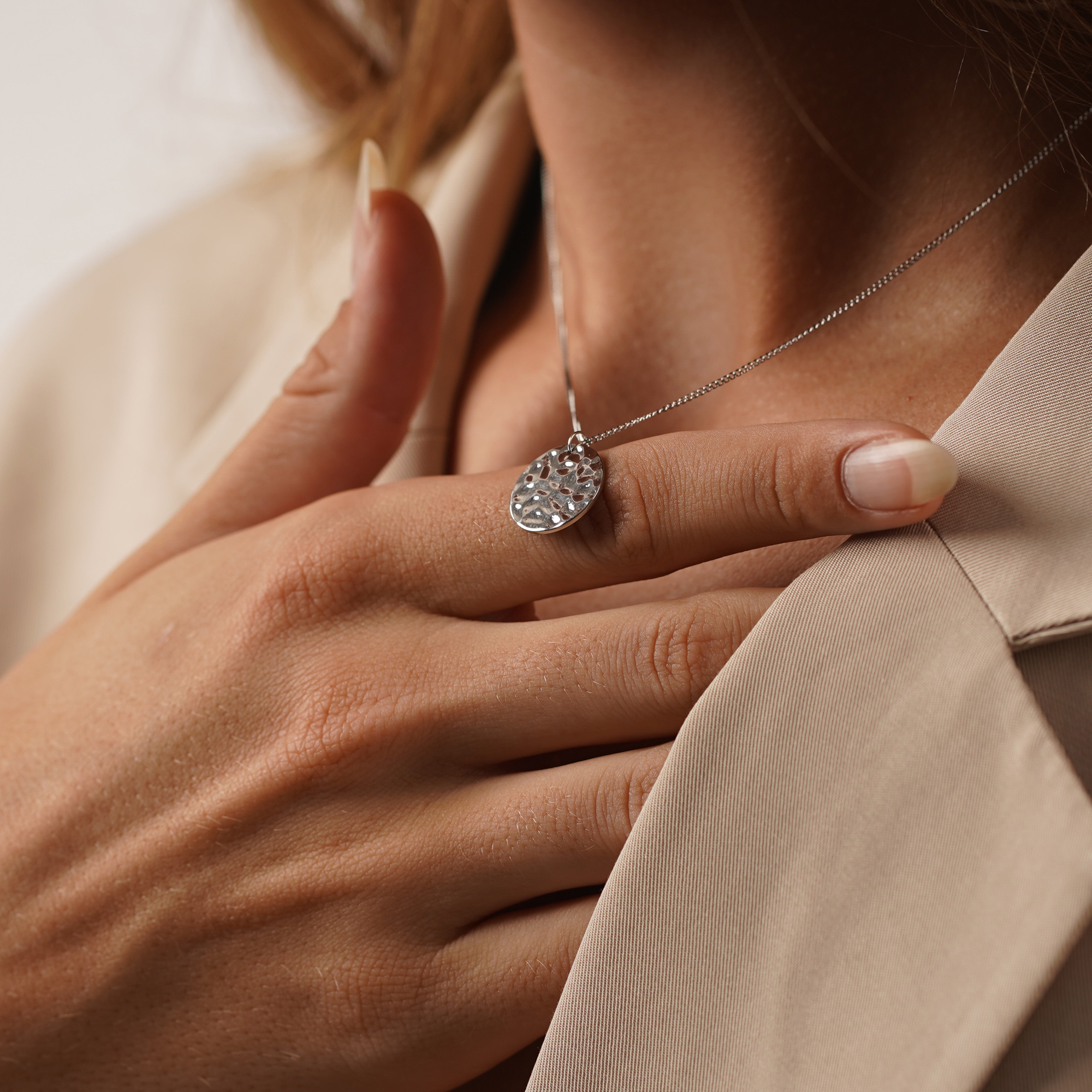 02 HAMMERED HALSKÆDE