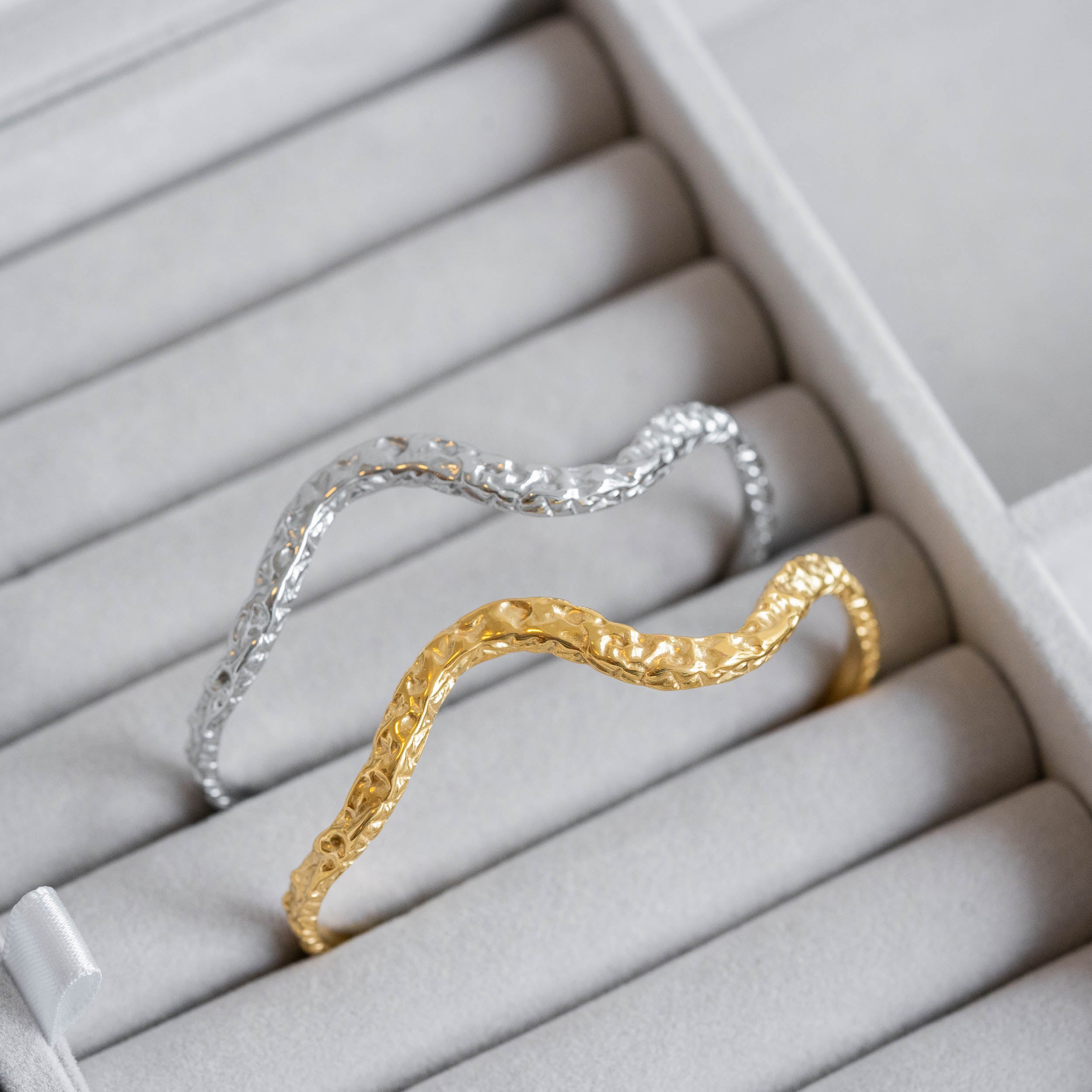 WAVES MOON JUSTERBAR ARMRING