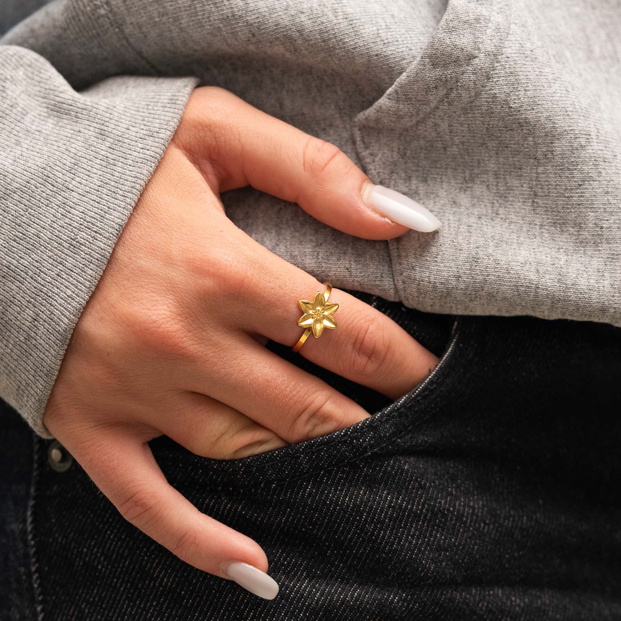 LILLE LILY JUSTERBAR RING GULDBELAGT
