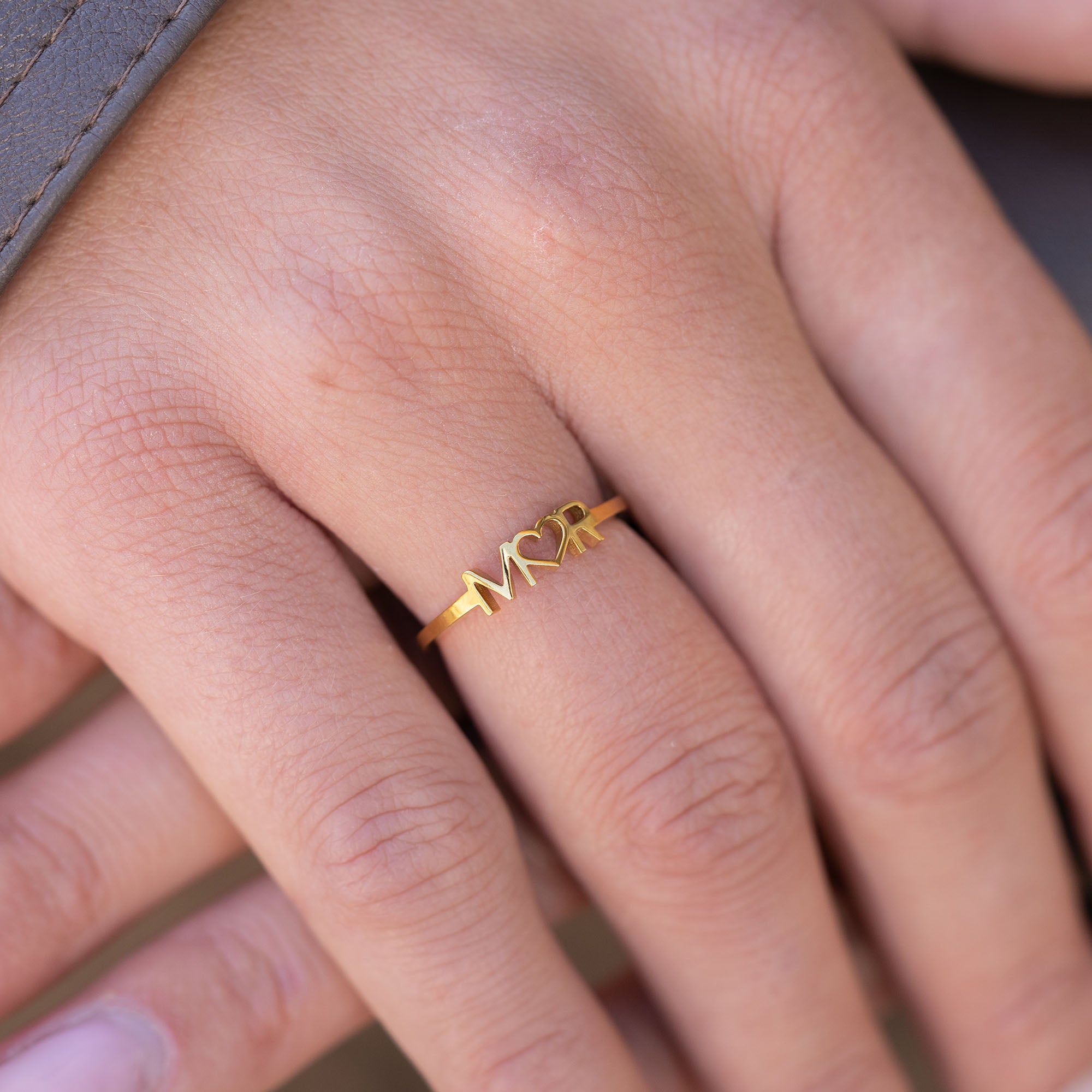 MOR JUSTERBAR RING GULDBELAGT