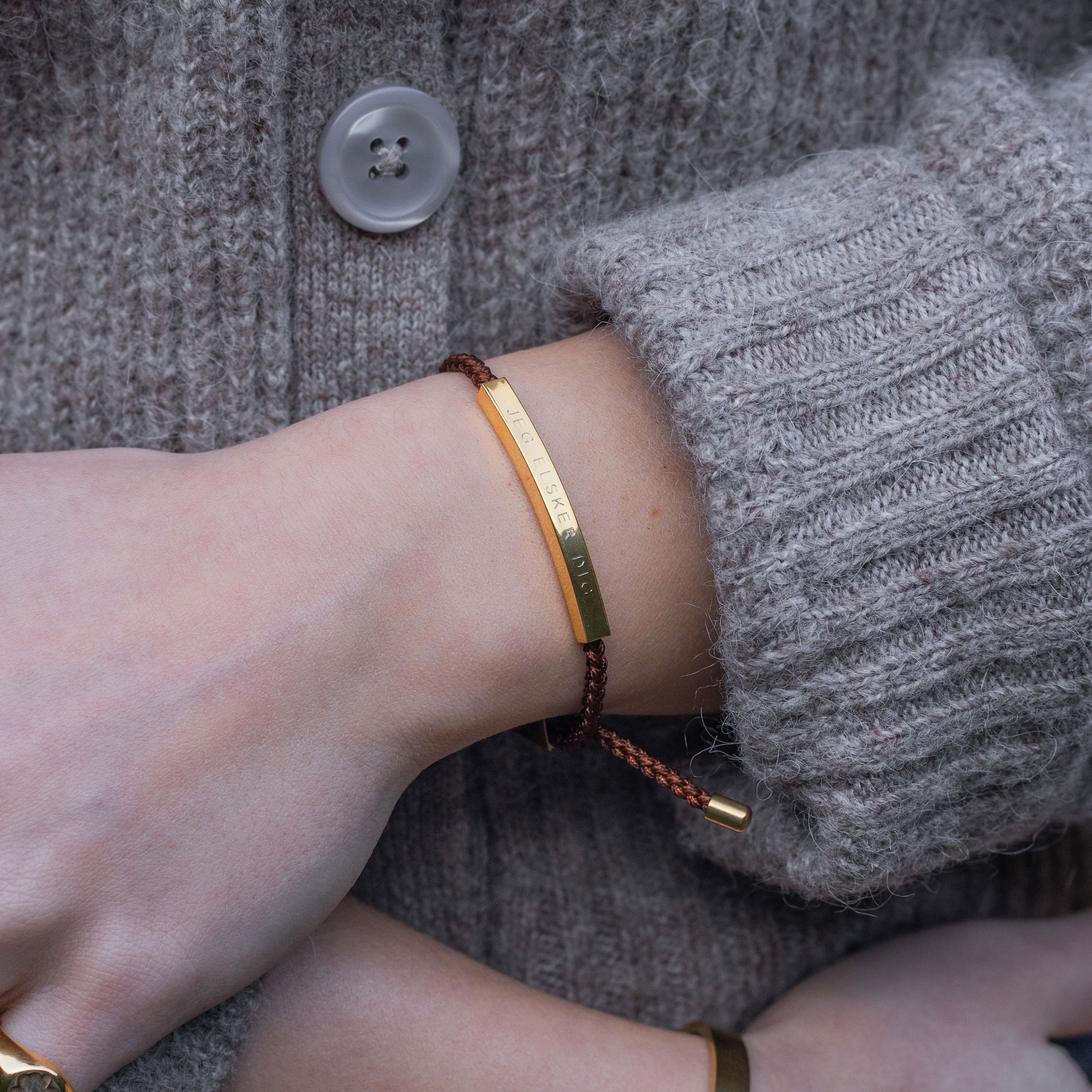 ROPE GULDBELAGT/BRUN