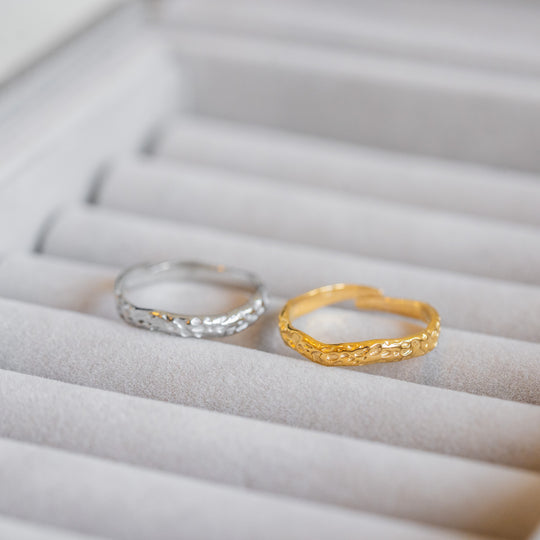 MOON WAVES JUSTERBAR RING